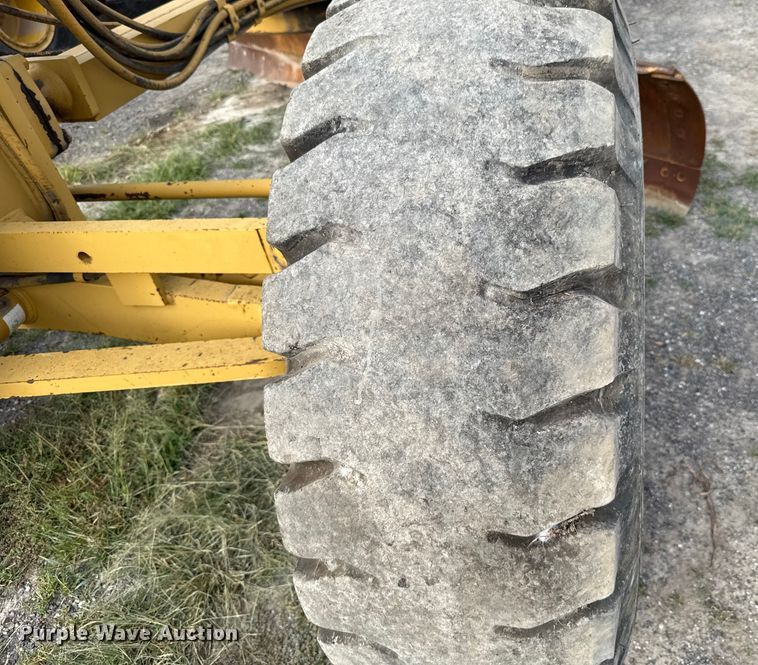 image for item GH9401 2006 Caterpillar 140H motor grader