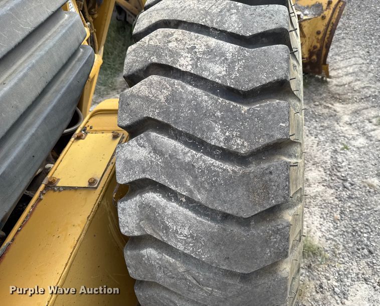 image for item GH9401 2006 Caterpillar 140H motor grader