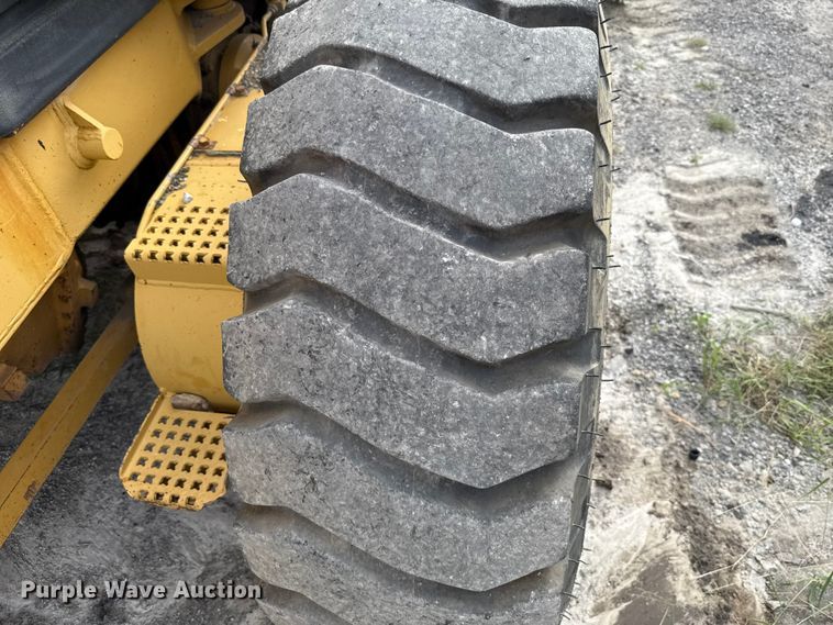 image for item GH9401 2006 Caterpillar 140H motor grader