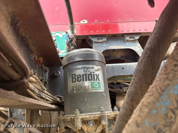 image for item GH9402 1995 International 9200 semi truck