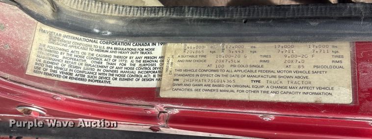 image for item GH9402 1995 International 9200 semi truck