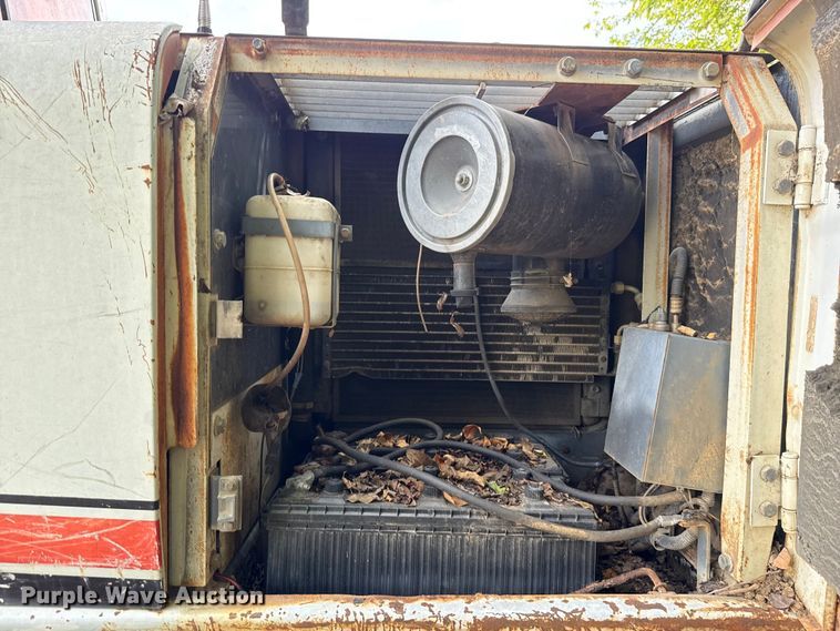 image for item GH9404 Link-Belt 2700 Quantum excavator