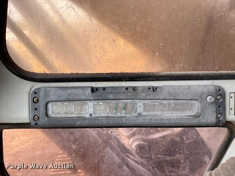 image for item GH9404 Link-Belt 2700 Quantum excavator