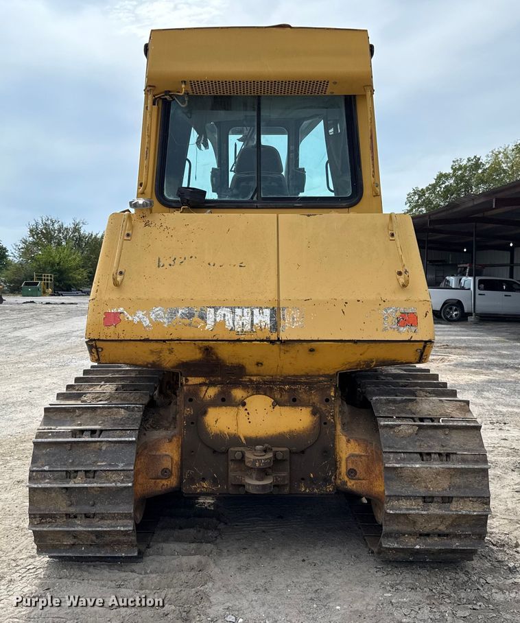 image for item GH9405 1998 John Deere 750C dozer