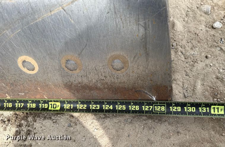 image for item GH9405 1998 John Deere 750C dozer