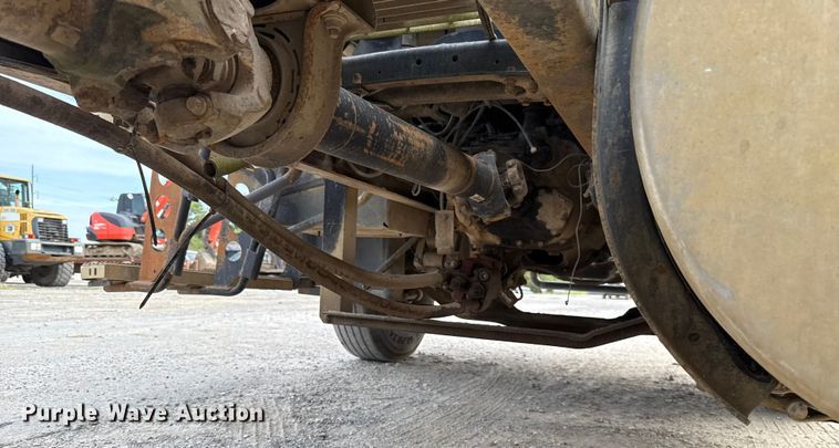 image for item GH9406 1993 Mack CH613 semi truck