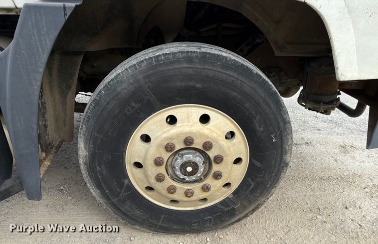 image for item GH9406 1993 Mack CH613 semi truck