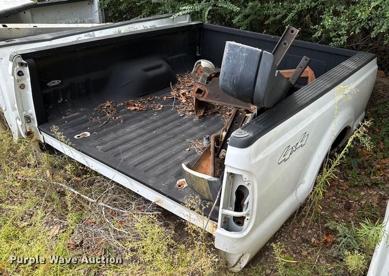 image for item GH9410 (3) pickup beds