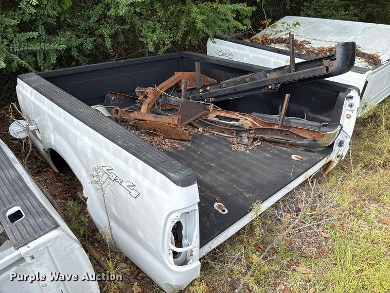 image for item GH9410 (3) pickup beds