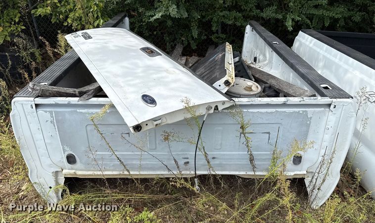 image for item GH9410 (3) pickup beds