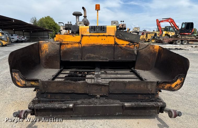 image for item GH9411 2013 Lee Boy 8510B paver