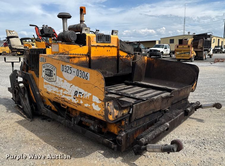 image for item GH9411 2013 Lee Boy 8510B paver