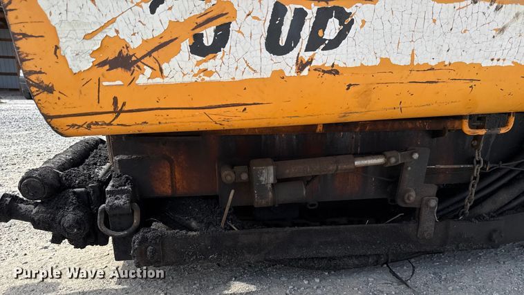 image for item GH9411 2013 Lee Boy 8510B paver