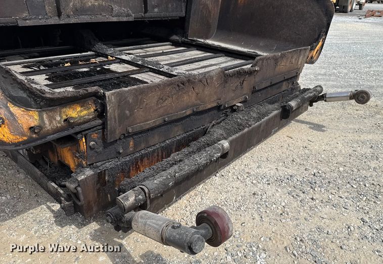 image for item GH9411 2013 Lee Boy 8510B paver