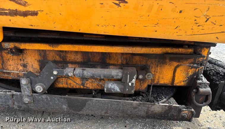 image for item GH9411 2013 Lee Boy 8510B paver