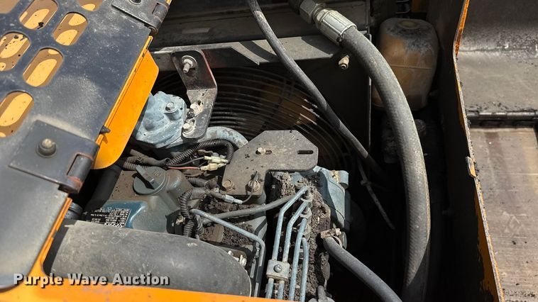 image for item GH9411 2013 Lee Boy 8510B paver