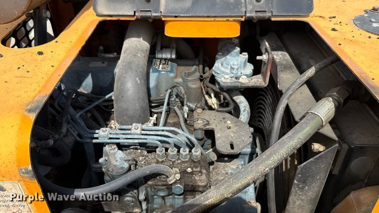 image for item GH9411 2013 Lee Boy 8510B paver