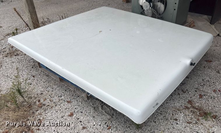 image for item GH9412 Chux Trux tonneau cover