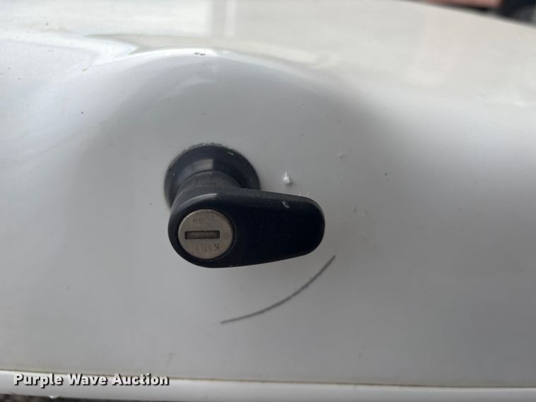 image for item GH9412 Chux Trux tonneau cover