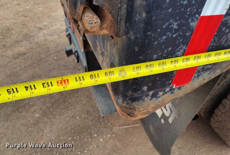 image for item IP9637 2006 Ford F350 Super Duty XL dump bed pickup truck