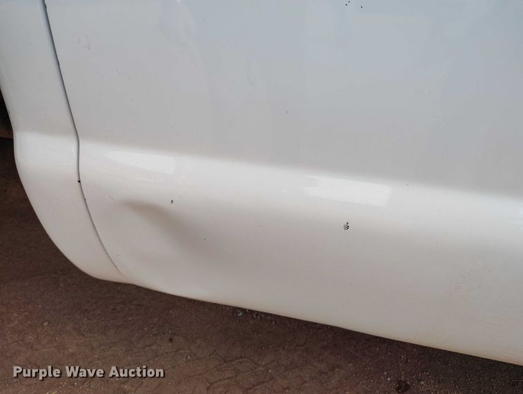 image for item IP9637 2006 Ford F350 Super Duty XL dump bed pickup truck