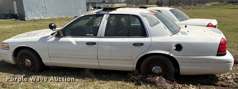 image for item OB9589 2004 Ford Crown Victoria Police Interceptor  