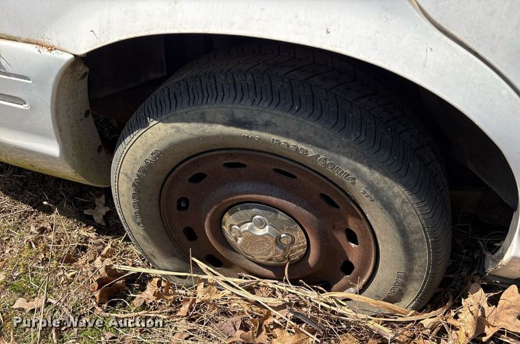 image for item OB9589 2004 Ford Crown Victoria Police Interceptor  