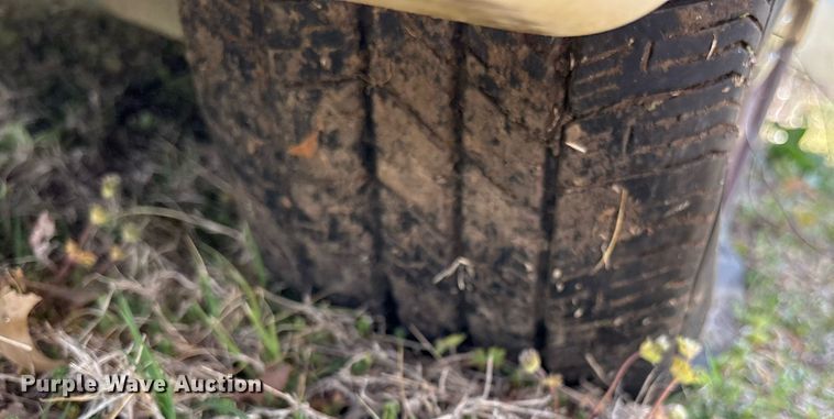 image for item OB9589 2004 Ford Crown Victoria Police Interceptor  