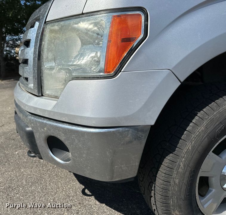 image for item OJ9930 2012 Ford F150 SuperCrew pickup truck