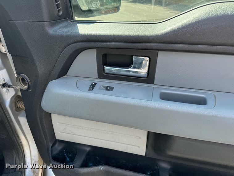 image for item OJ9930 2012 Ford F150 SuperCrew pickup truck