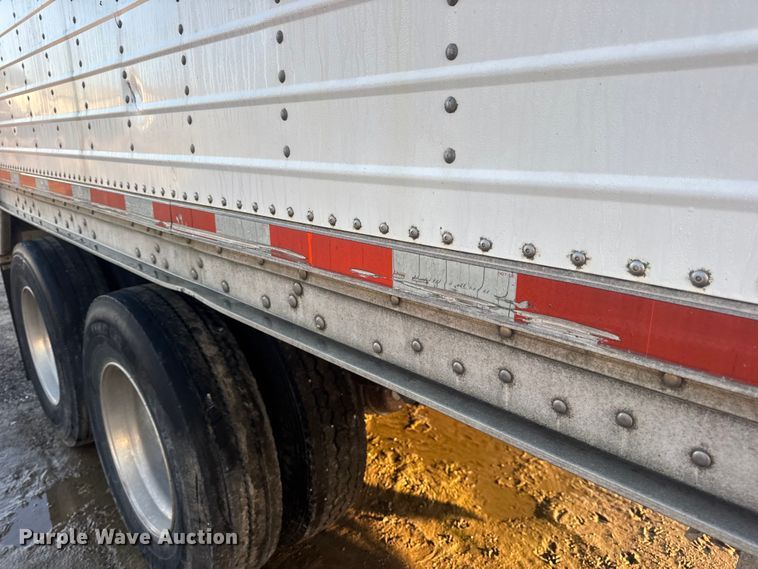 image for item DO2286 1996 Wilson DWH-400C grain trailer