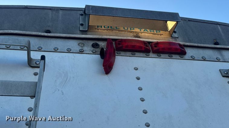 image for item DO2286 1996 Wilson DWH-400C grain trailer