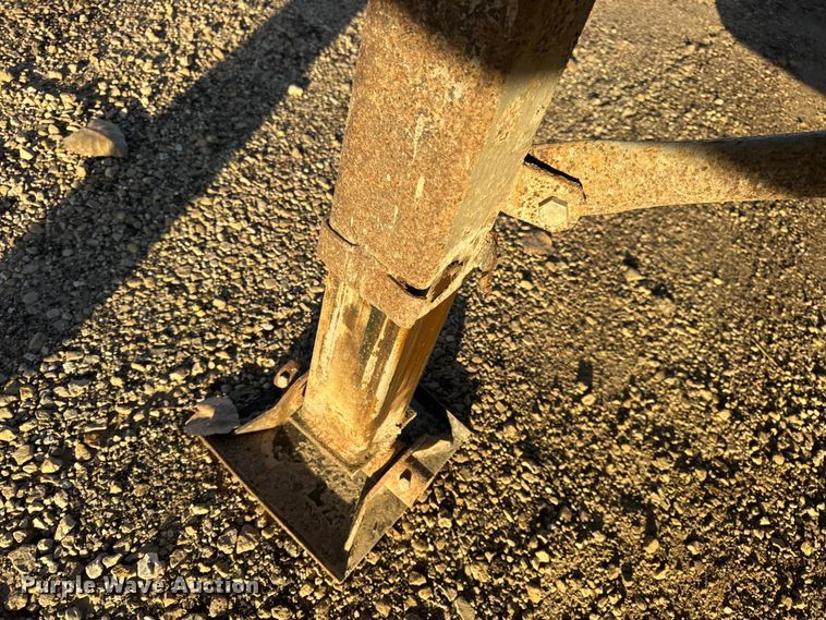 image for item DO2286 1996 Wilson DWH-400C grain trailer