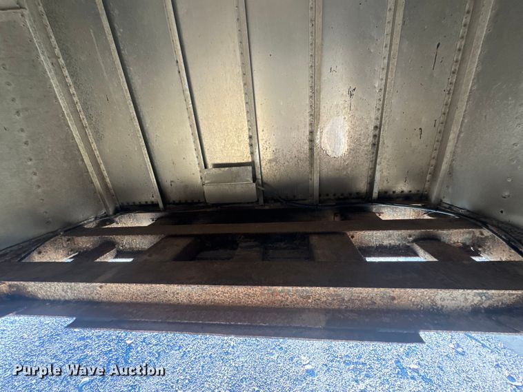 image for item DO2286 1996 Wilson DWH-400C grain trailer