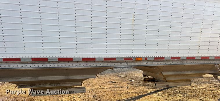 image for item DO2286 1996 Wilson DWH-400C grain trailer