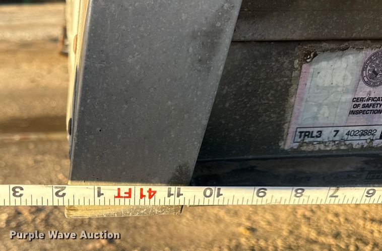 image for item DO2286 1996 Wilson DWH-400C grain trailer