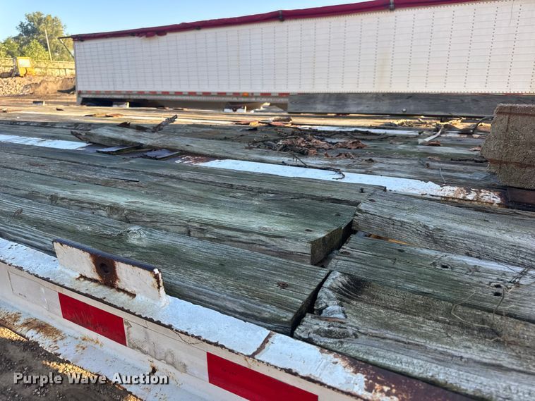 image for item DO2287 1995 Clark CDFBT sprayer trailer