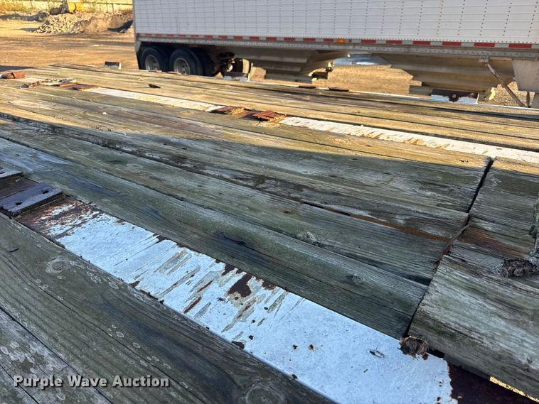 image for item DO2287 1995 Clark CDFBT sprayer trailer