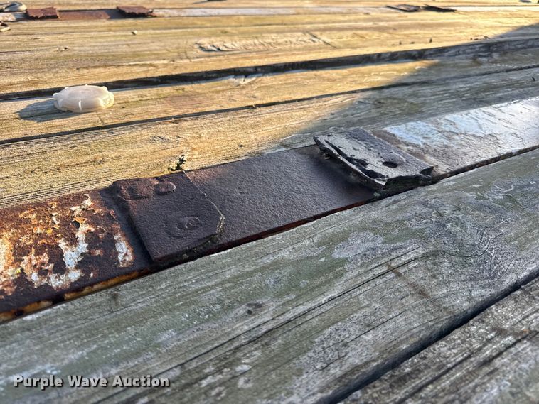 image for item DO2287 1995 Clark CDFBT sprayer trailer