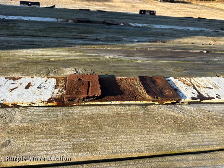 image for item DO2287 1995 Clark CDFBT sprayer trailer