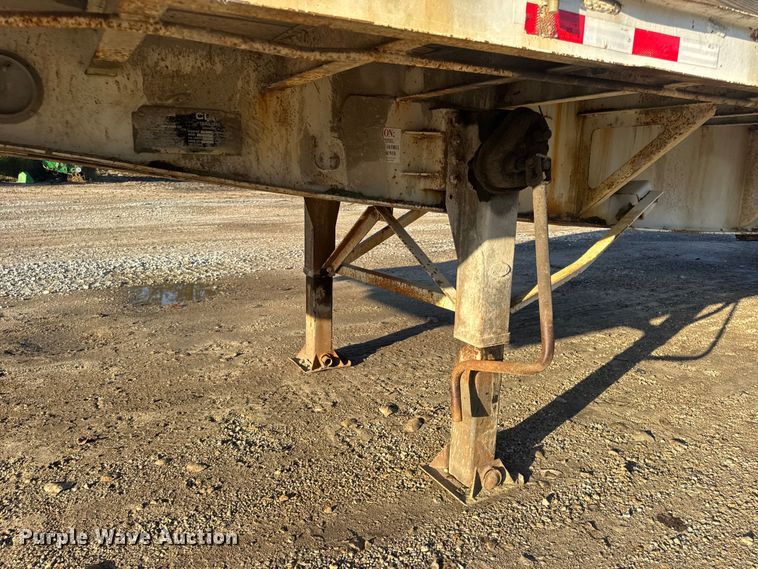 image for item DO2287 1995 Clark CDFBT sprayer trailer
