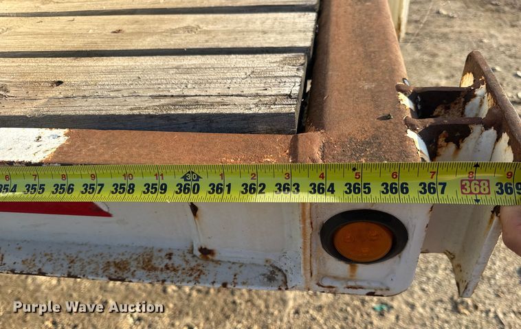 image for item DO2287 1995 Clark CDFBT sprayer trailer