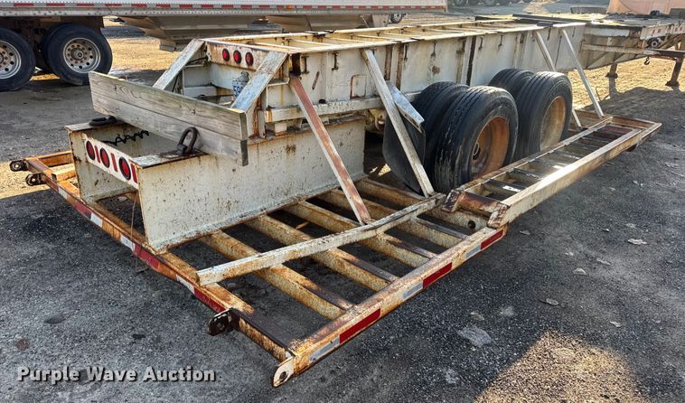 image for item DO2287 1995 Clark CDFBT sprayer trailer