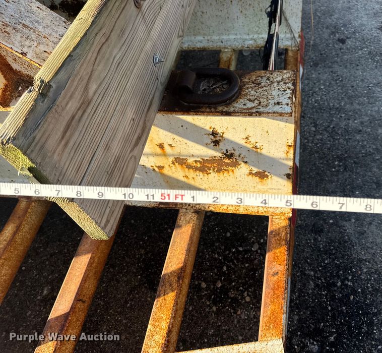 image for item DO2287 1995 Clark CDFBT sprayer trailer