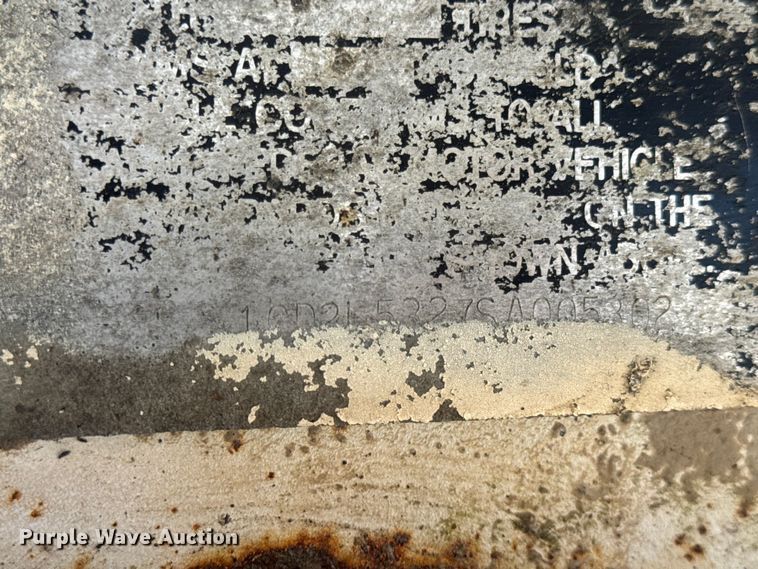 image for item DO2287 1995 Clark CDFBT sprayer trailer