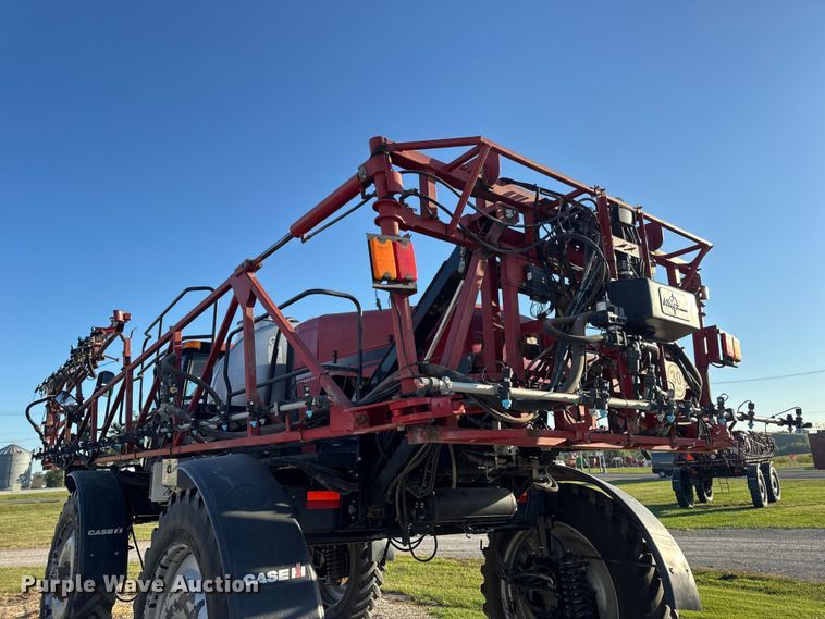 image for item DO2302 2013 Case Patriot 3330 sprayer