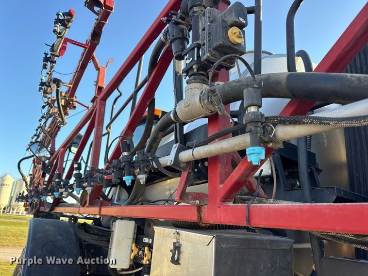 image for item DO2302 2013 Case Patriot 3330 sprayer