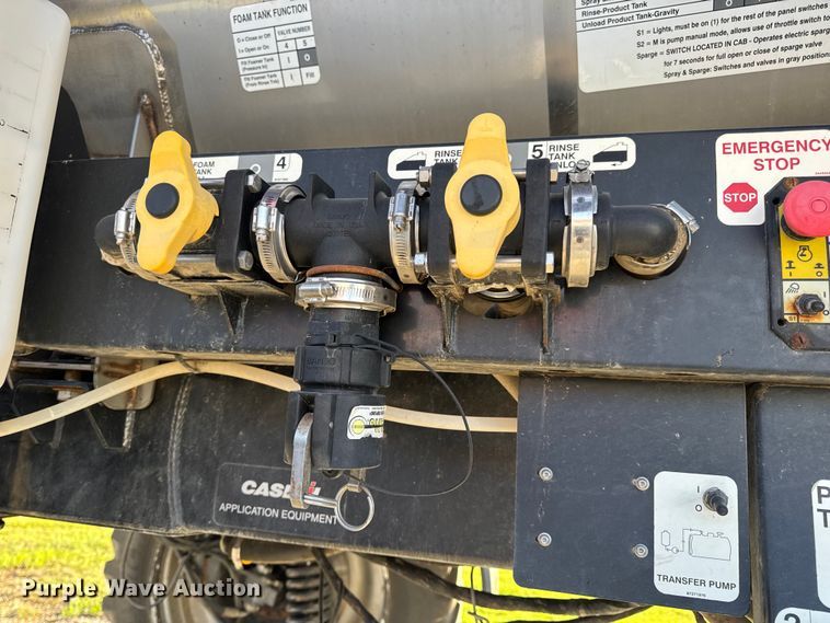 image for item DO2302 2013 Case Patriot 3330 sprayer