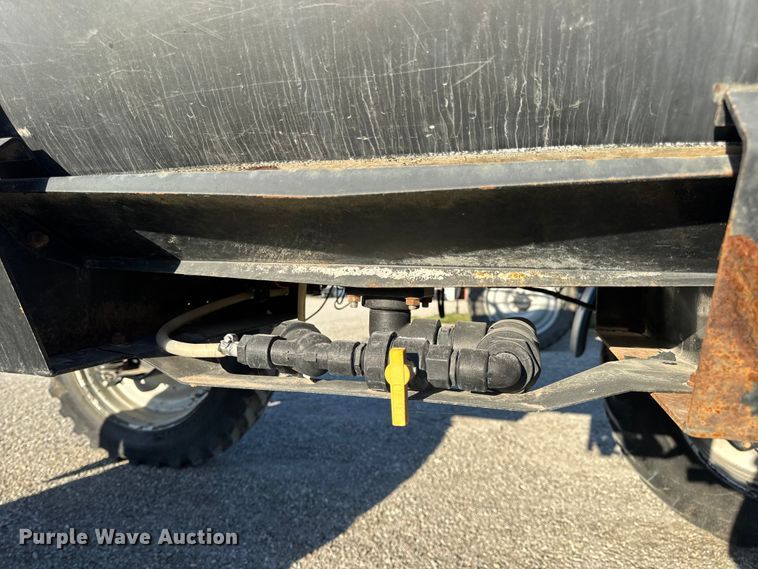 image for item DO2302 2013 Case Patriot 3330 sprayer