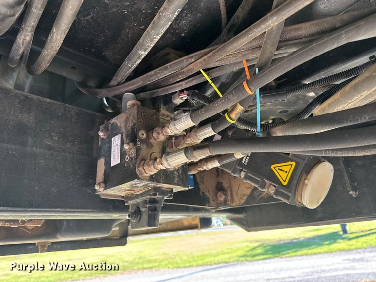 image for item DO2302 2013 Case Patriot 3330 sprayer